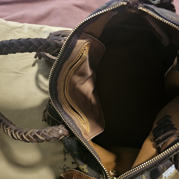 Authentic Louis Vuitton Vintage Boho Bag - Picture 10 of 11